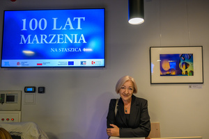 100 lat kina M. - Spotkanie ze Stanisławem Janickim oraz projekcja filmu niemego „Codzienne marzenia” - Maria Wardyn w holu kina Marzenie