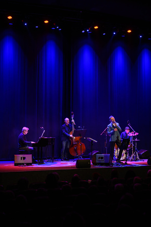 Jazzowa jesień - Janusz Szrom prezentuje: „Andrzej Zaucha — Songbook” - Janusz Szrom z zespołem wykonujący utwory z repertuaru Andrzeja Zauchy