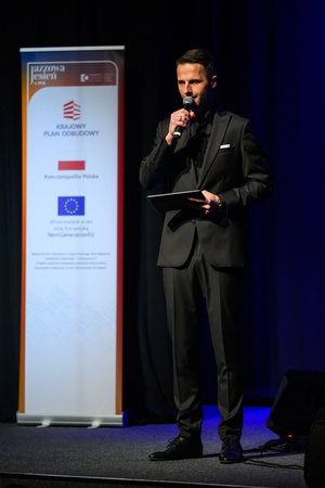 Jazzowa jesień - Janusz Szrom prezentuje: „Andrzej Zaucha — Songbook” - Sebastian Szafarz zapowiadający koncert Janusza Szroma: "Andrzej Zaucha - Songbook"