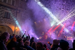 Koncert: 33. tarnowski finał WOŚP - Światełko do nieba z perspektywy widowni na tarnowskim Rynku