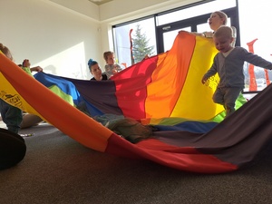 Muzyka dla smyka - Uczestnicy podczas zajęć.