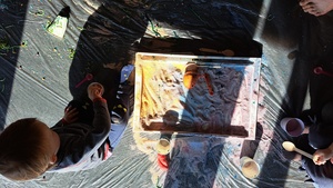 Warsztaty sensoplastyczne dla dzieci do lat 3. - Uczestnicy podczas zajęć.