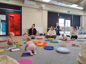 Tu mamy spotkamy: Mała stopa, wielka sprawa - Uczestnicy podczas spotkania