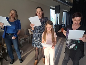 śpiew biały i pieśni kobiece - Uczestnicy podczas warsztatów