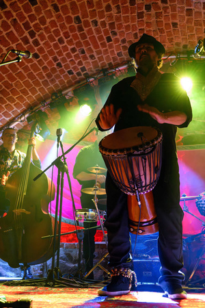 Koncert: Dikanda - Dikanda na scenie Piwnic TCK