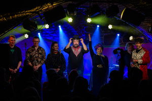 Koncert: Dikanda - Dikanda podczas braw na scenie Piwnic TCK