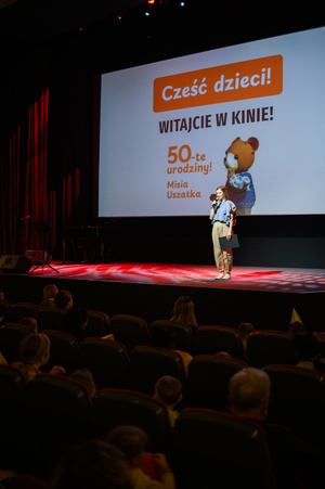 Rozmarzone poranki: Nowe przygody Misia Uszatka - Agnieszka Hołda-Myśliwiec przemawiająca podczas Rozmarzonych poranków w kinie Marzenie