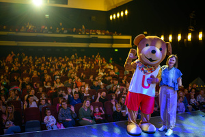 Rozmarzone poranki: Nowe przygody Misia Uszatka - Miś Uszatek oraz Agnieszka Hołda - Myśliwiec z publicznością