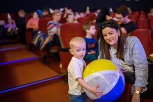 Rozmarzone poranki: Nowe przygody Misia Uszatka - Uczestnicy Rozmarzonych poranków w sali kina Marzenie