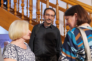 Wernisaże dzień po dniu: Ewa Serafińska / Jerzy Bergander - Publiczność gromadząca się w Tarnowskim Centrum Kultury