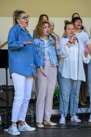 Koncert Chóralne Majówki: Chór GOS.pl - Na scenie śpiewające chórzystki