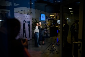 39. TNF - Dzień 1 (30.05.2025) - Producentki filmu "Simona Kossak" Agata Szymańska, Magdalena Kamińska przed ścianką 39. TNF w hallu kina
