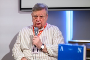 39. TNF: Dzień 4 (2.06.2025) - Eugeniusz Gordziejuk odpowiadający na pytania publiczności podczas spotkania "Anima. Mistrzowie polskiej animacji" w Galerii TCK