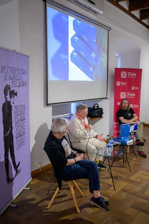 39. TNF: Dzień 4 (2.06.2025) - Spotkanie autorskie Jerzego Armaty i Eugeniusza Gordziejuka "Anima. Mistrzowie polskiej animacji" w Galerii TCK. Prowadzenie spotkania Ryszard Jaźwiński