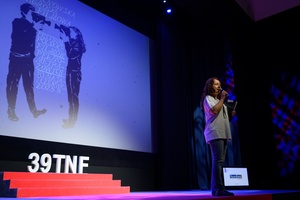 39. TNF: Dzień 5 (3.06.2025) - Na scenie Marzenia Magdalena Trusz prowadząca animacje, gry i zabawy dla dzieci