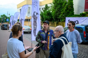 39. TNF: Dzień 7 (5.06.2025) - Przed Marzeniem od lewej: Maria Zbąska, Ryszard Jaźwiński, Maks Bereski, Andrzej Bukowiecki