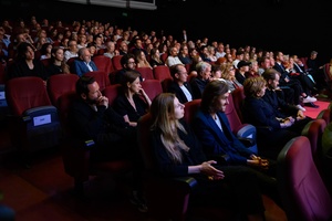 39. TNF: Gala Wręczenia Nagród (7.06.2025) - Goście 39. TNF siedzący w sali kinowej podczas Gali