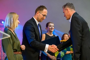 ZDEARZENIA 2025: Gala Kultury i Stypendiów | Koncert Zosi Karbowiak