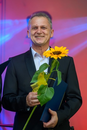 ZDEARZENIA 2025: Gala Kultury i Stypendiów | Koncert Zosi Karbowiak