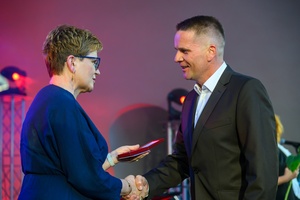 ZDEARZENIA 2025: Gala Kultury i Stypendiów | Koncert Zosi Karbowiak