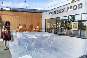 „Kompozycja miejska” - warsztaty ceramiczne - Uczestnicy warsztatów podczas pracy