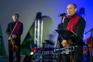 Starówka Jazz Festival 2025 - Koncert I - Na scenie tarnowskiego amfiteatru Five O'Clock Orchestra