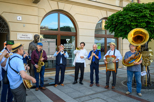 Starówka Jazz Festival 2025 - Koncert II - Parada nowoorleańska na tarnowskim rynku
