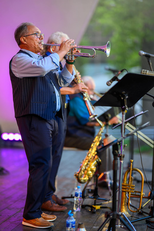 Starówka Jazz Festival 2025 - Koncert II - Old Boys Band na scenie amfiteatru letniego