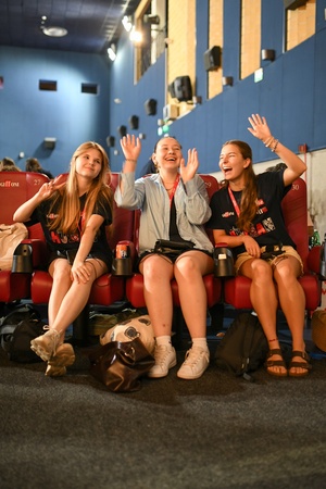 Polska delegacja jurorek na Giffoni Film Festival na sali kinowej