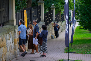 XX Był Sobie Blues: Clappton - A Tribute To Eric Clapton - Publiczność przybywająca do Amfiteatru na koncert