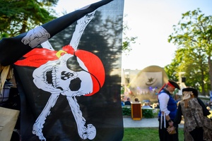 Szanty na Starówce: Kliper Marzenie, North Cape - Elementy pirackie na terenie Amfiteatru