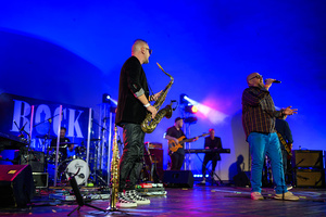 Rock na Starówce - Na scenie grający Personel