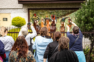 Wycieczka szlakiem małopolskiej ceramiki - Uczestnicy podczas wycieczki