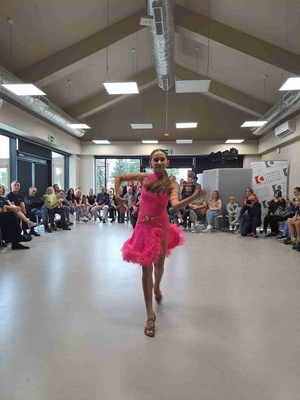 Piknik 13. Dzielnicy! - pokaz taneczny w wykonaniu Szkoły Tańca eMiKa