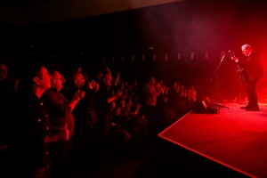 Koncert: John Porter - Helicopters'45 - Publiczność poderwana z foteli do wspólnej zabawy