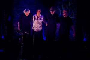 Koncert: Daria ze Śląska - Na scenie zespół Darii ze Śląska kłania się tarnowskiej publiczności