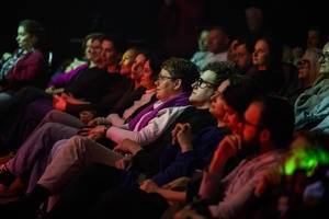 Koncert: Daria ze Śląska - Publiczność zasłuchana w koncercie Darii ze Śląska