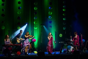 Koncert: Lor - Na scenie występujący zespół Lor