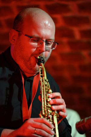 Koncert: LNSD Quartet - Szymon Łukowski gra na saksofonie.