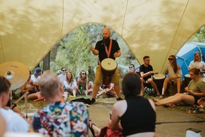 Plakat: Warsztaty bębniarskie