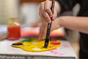 Plakat: Konsultacje i zajęcia próbne w Pracowni Studio ART